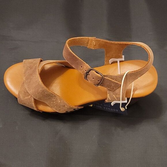 BRAND NEW SOPHIA MILANO GENUINE DISTRESS LEATHER ESPADRILLE SANDAL - Picture 8 of 14